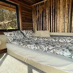 Forest Hideaway With Scenic View 木屋 *
