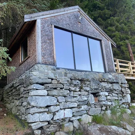 Forest Hideaway With Scenic View Chalet