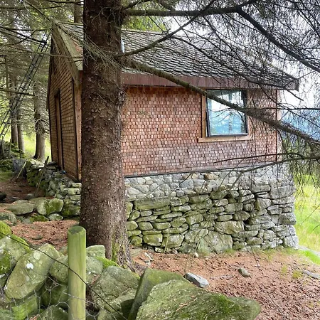 Domek alpejski Forest Hideaway With Scenic View Fiska