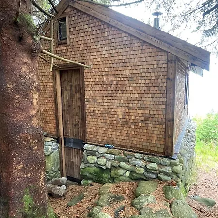 Forest Hideaway With Scenic View Fiska