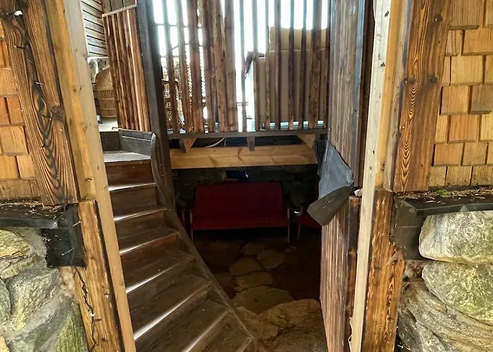 Domek alpejski Forest Hideaway With Scenic View Fiska