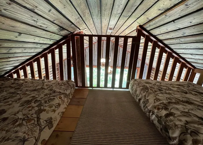 Domek alpejski Forest Hideaway With Scenic View Fiska