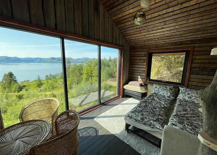 Forest Hideaway With Scenic View *