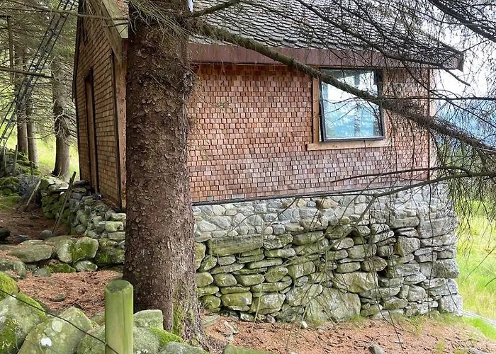 Domek alpejski Forest Hideaway With Scenic View Fiska